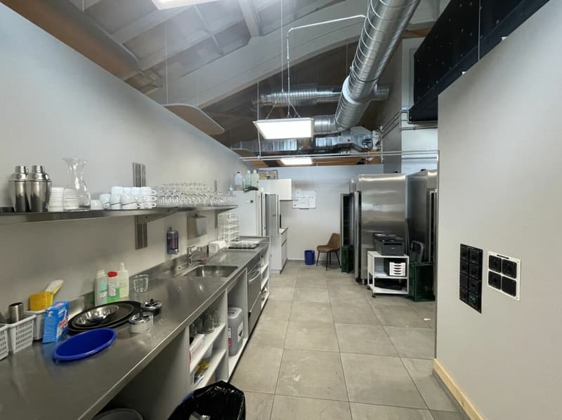 Emplacement attractif de gastronomie ou de commerce (14)