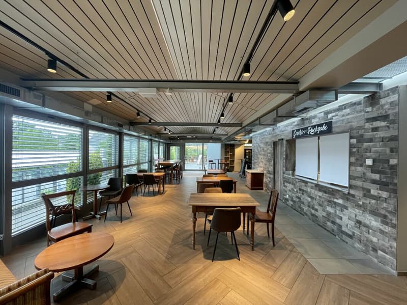 Emplacement attractif de gastronomie ou de commerce (2)