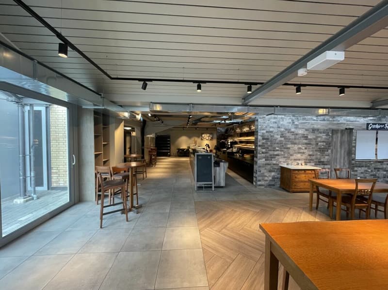 Emplacement attractif de gastronomie ou de commerce (4)