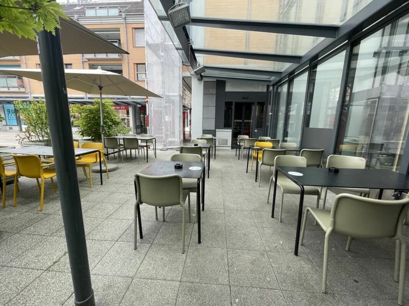 Espace de gastronomie attractif avec terrasse extérieure dans un emplacement central à Weinfelden (2)