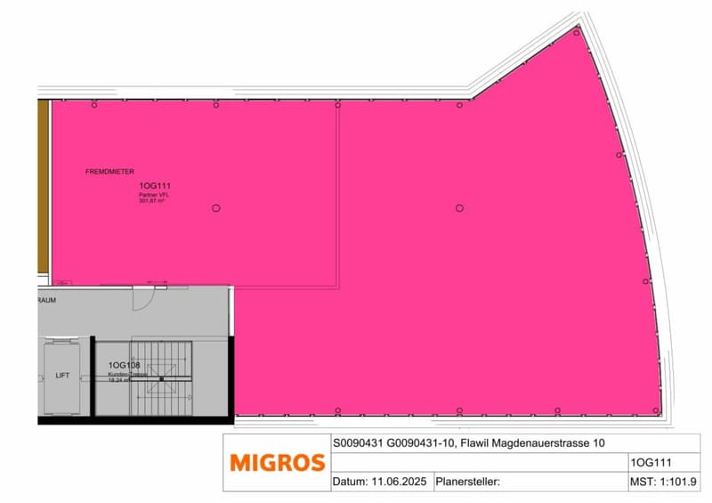 Espace commercial avec possibilités d'utilisation polyvalentes (10)