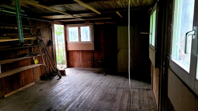 Maison de jardin * Salle de loisirs * Salle de bricolage * (seules les activités calmes sont autorisées) (3)