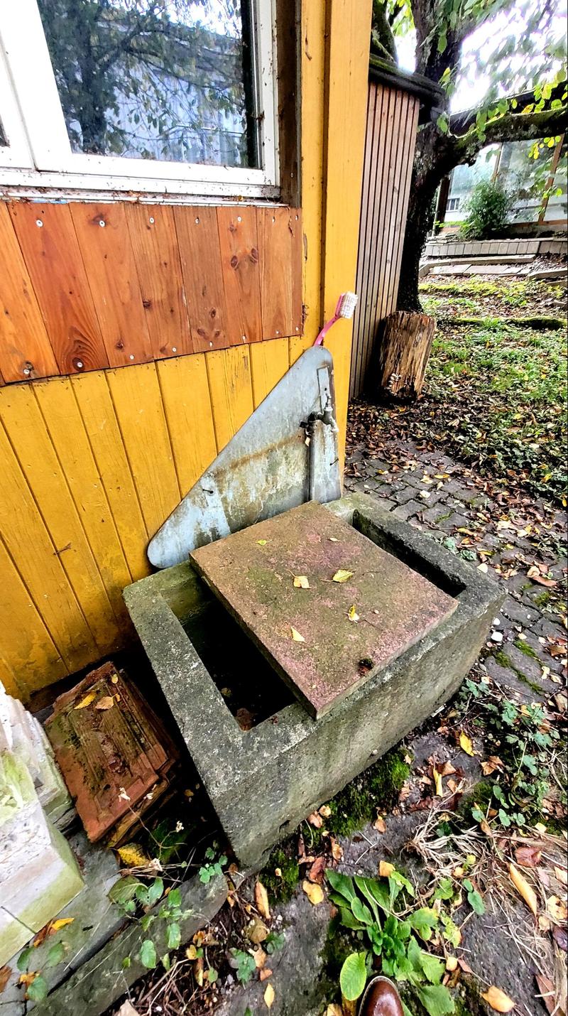 Maison de jardin * Salle de loisirs * Salle de bricolage * (seules les activités calmes sont autorisées) (6)