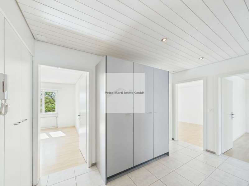 Schöne 4.5-Zimmerwohnung im 1. OG (5)