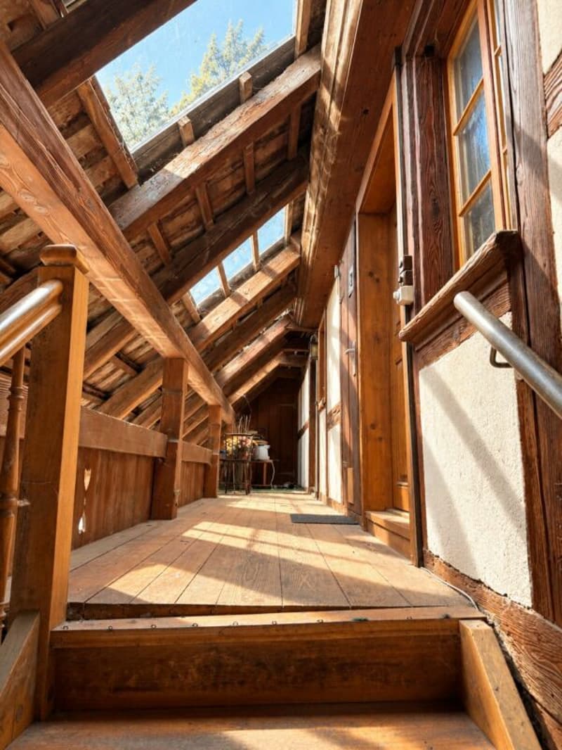 Mehrfamilienhaus mit angebautem Gewerbeteil (2)