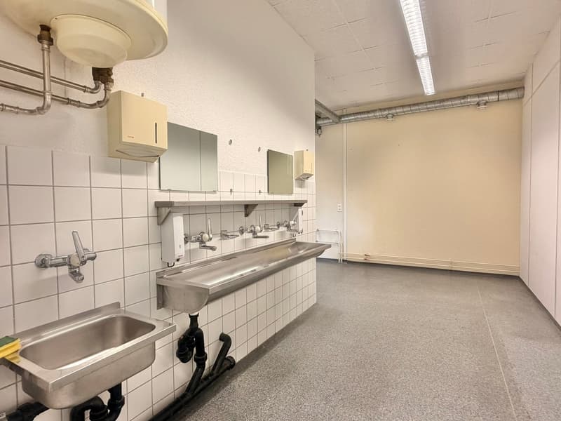 908 m² Büro / Produktion mit Lagerfläche an exzellenter Lage (9)
