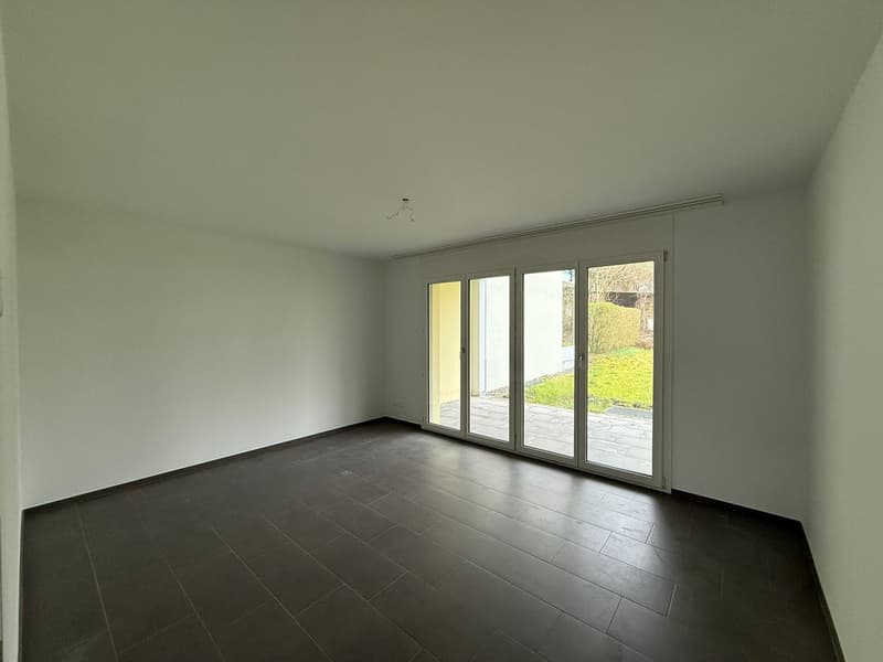 Appartement attractif de 3,5 pièces avec terrasse et jardin à Safenwil (9)