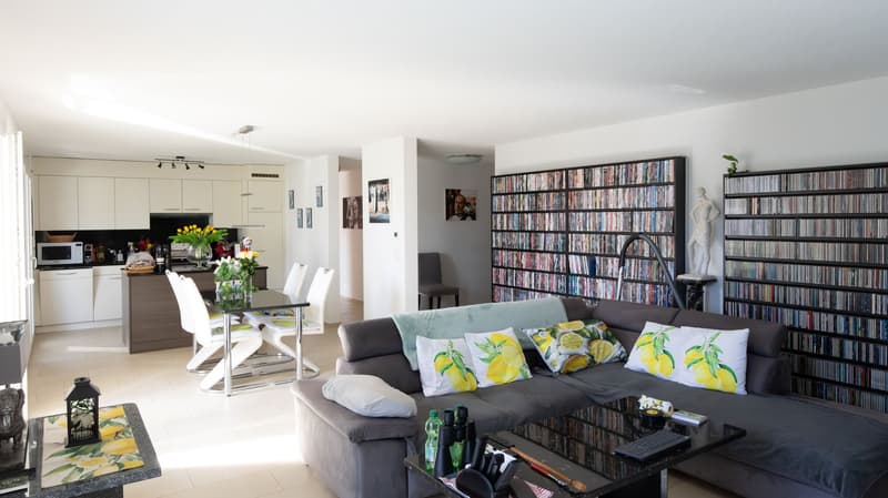 Charmante 3.5-Zimmer-Wohnung mit Balkon und herrlicher Aussicht in Lostorf (9)