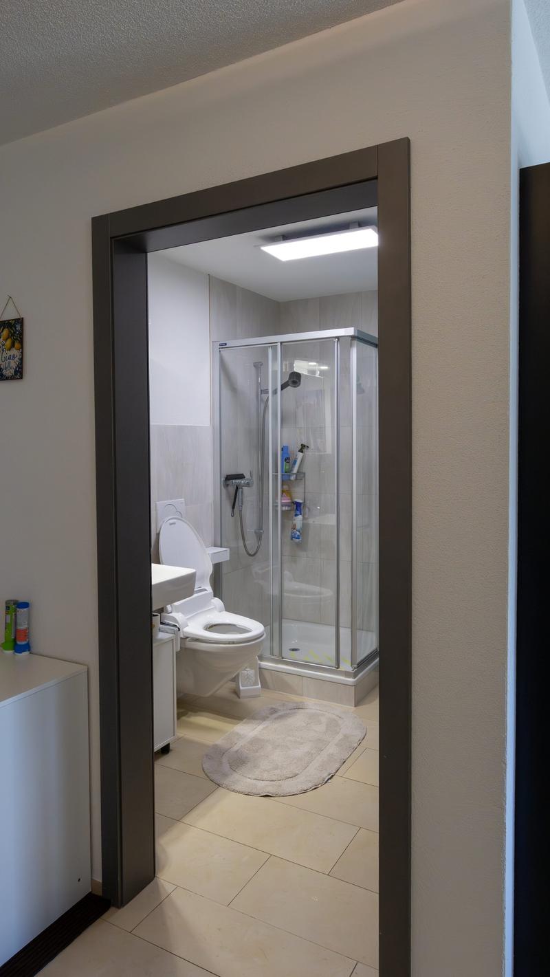 Charmante 3.5-Zimmer-Wohnung mit Balkon und herrlicher Aussicht in Lostorf (11)