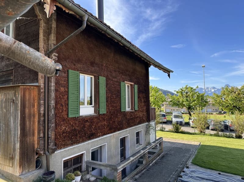 5-room single-family house, in need of renovation, with potential and building land reserve (12)