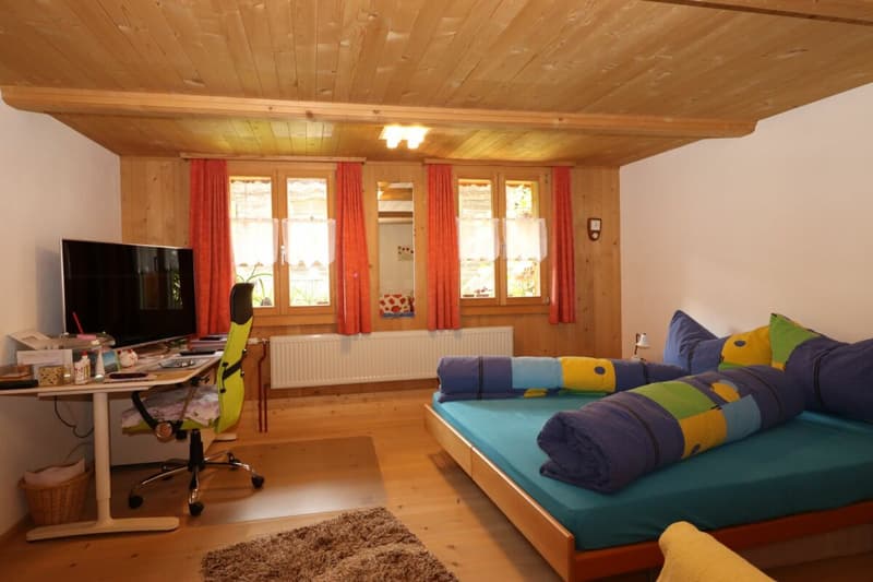 Appartamento di 3 camere, piano terra con giardino (7)