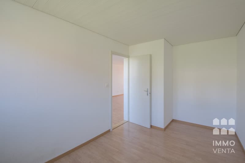 Sonnige 3-Zimmer-Maisonette mit Balkon / Duplex lumineux de 3 pièces avec balcon (8)