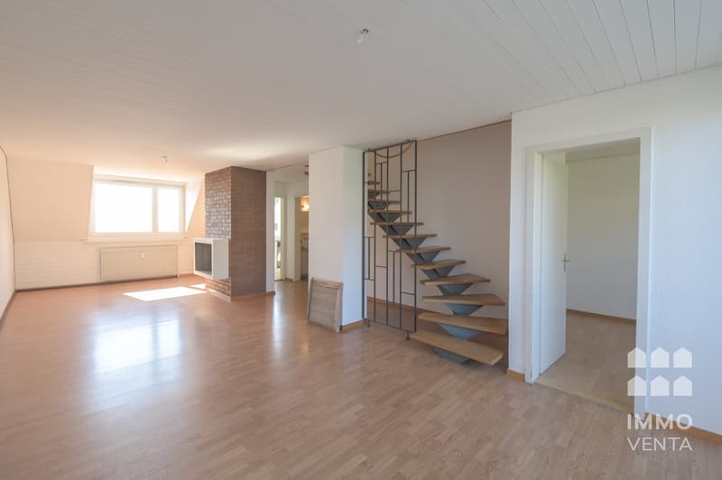 Sonnige 3-Zimmer-Maisonette mit Balkon / Duplex lumineux de 3 pièces avec balcon (4)