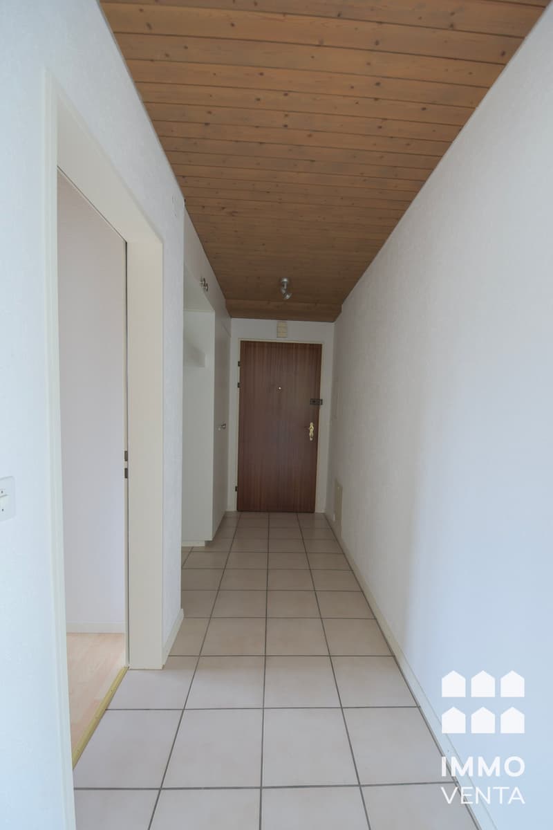 Helle Attika-Wohnung mit Terrasse und Aussicht in Ipsach (8)