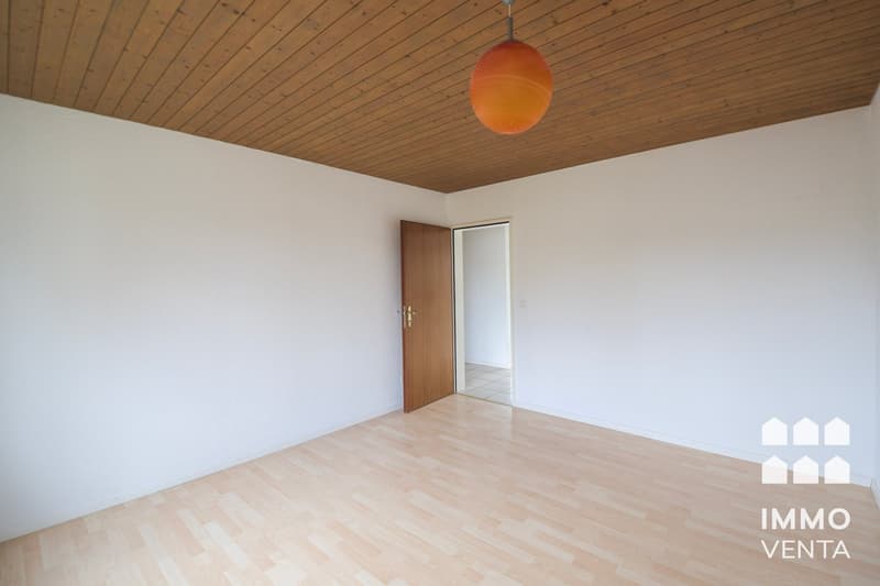 Helle Attika-Wohnung mit Terrasse und Aussicht in Ipsach (11)
