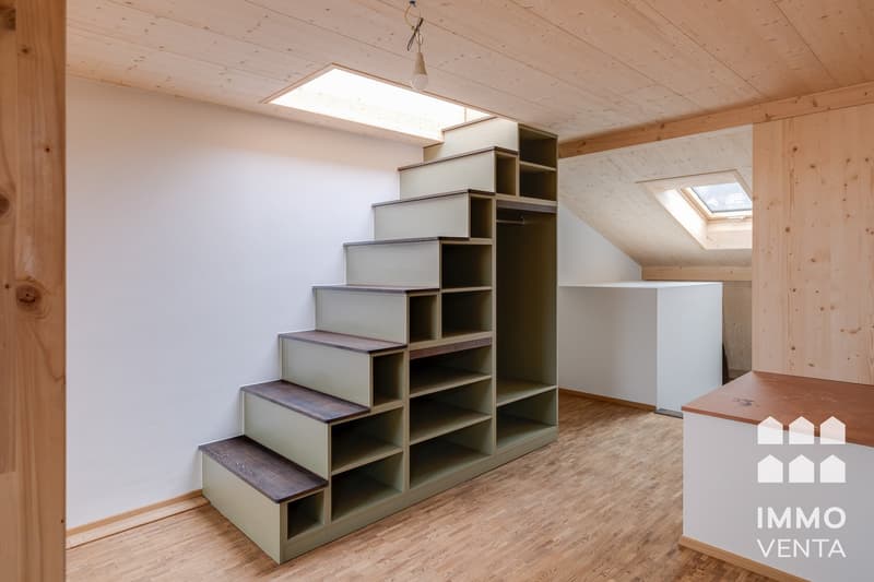 Exklusive 2.5-Zi.-Dachwohnung mit Terrasse in Biel | App. 2,5 pièces avec terrasse à Bienne (12)
