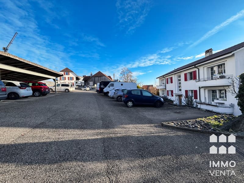 Parkplatz zu vermieten in Täuffelen (1)