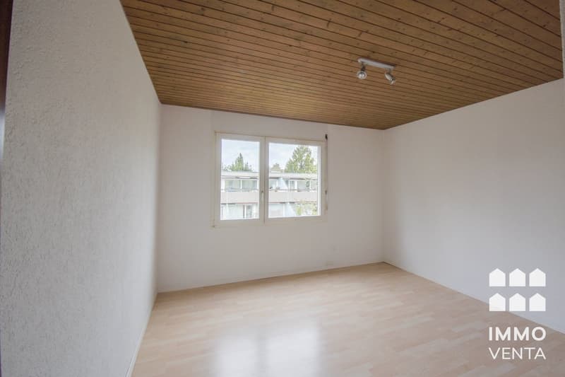 Helle Attika-Wohnung mit Terrasse und Aussicht in Ipsach (12)