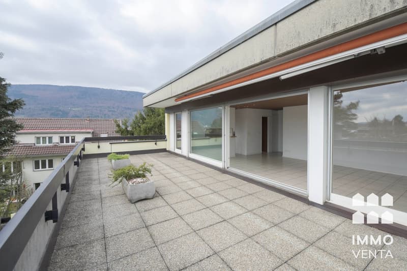 Helle Attika-Wohnung mit Terrasse und Aussicht in Ipsach (3)
