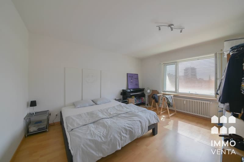Attraktive 2-Zimmer-Altbauwohnung mit Balkon in Biel (8)