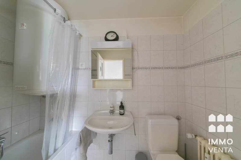 Attraktive 2-Zimmer-Altbauwohnung mit Balkon in Biel (10)