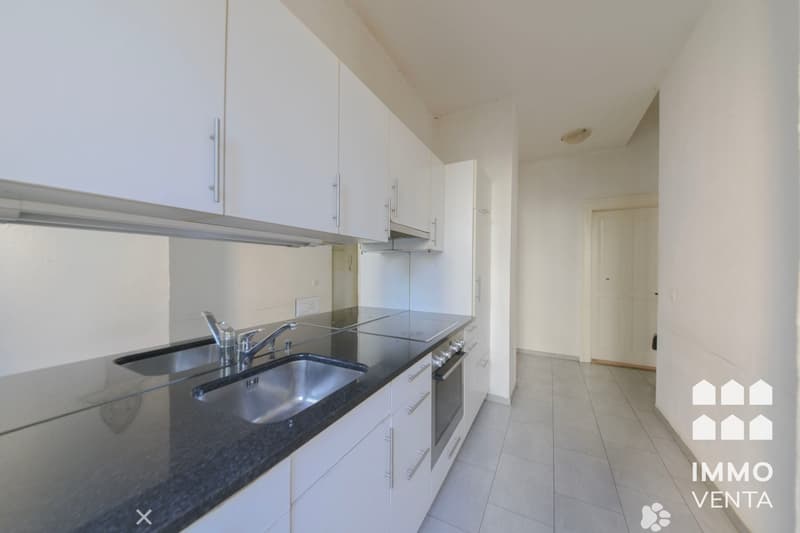 Helle 3-Zimmer-Altbauwohnung im Erdgeschoss – Biel/Bienne (2)
