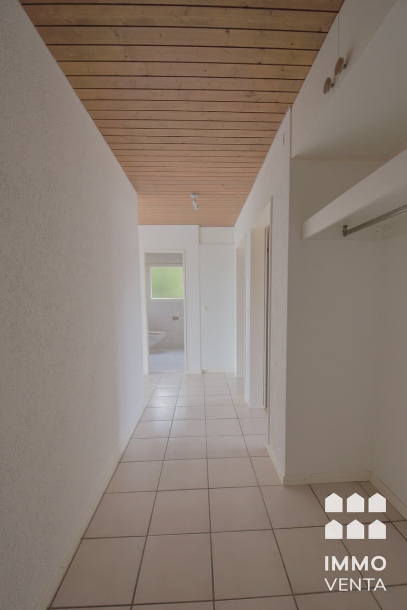 Helle Attika-Wohnung mit Terrasse und Aussicht in Ipsach (15)