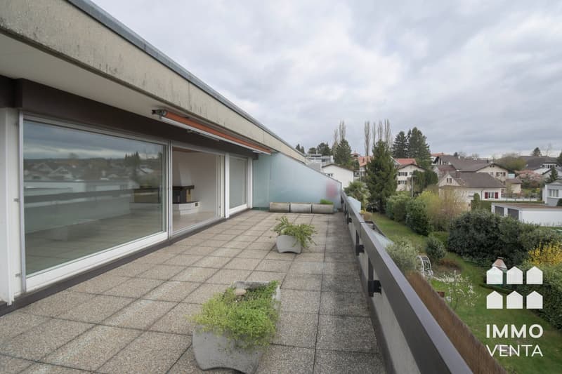 Helle Attika-Wohnung mit Terrasse und Aussicht in Ipsach (2)