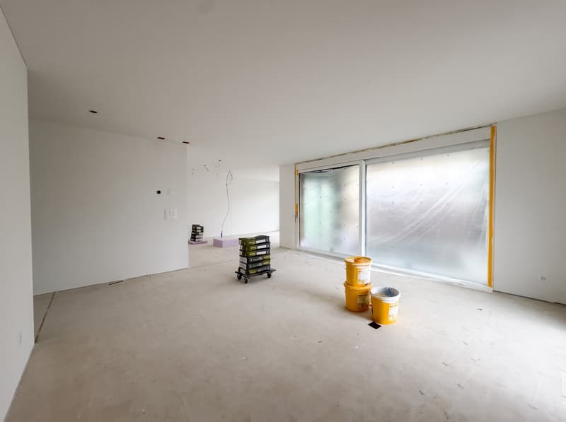 Grosszügige 3½ Zimmer Neubauwohnung / Spacieux appartement neuf de 3½ pièces (2)