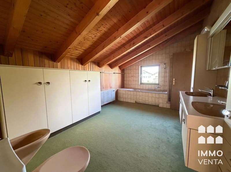Charmantes 4.5-Zimmer-Einfamilienhaus in Schnottwil – sofort verfügbar! (9)
