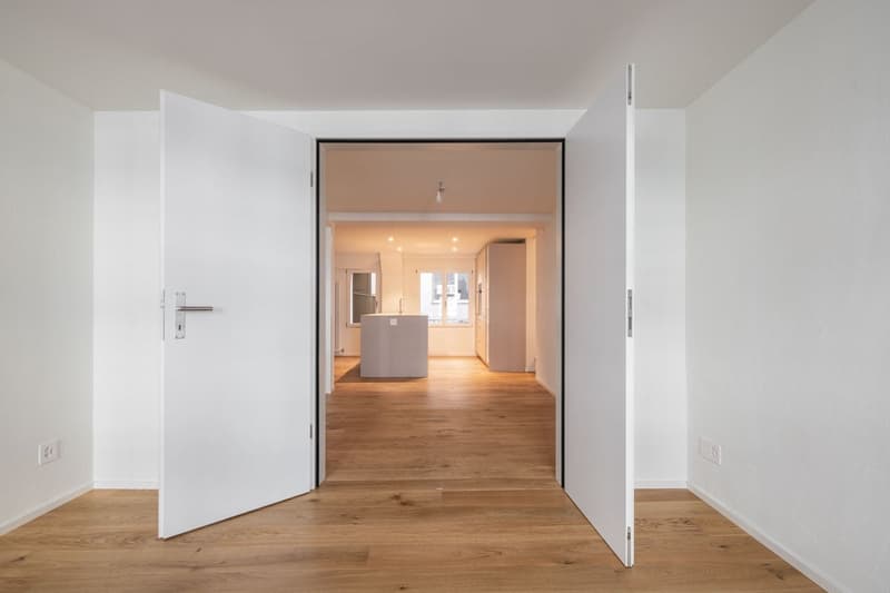 Fascino! Appartamento di 4,5 locali in un edificio storico con balcone a Liestal – disponibile immediatamente (4)