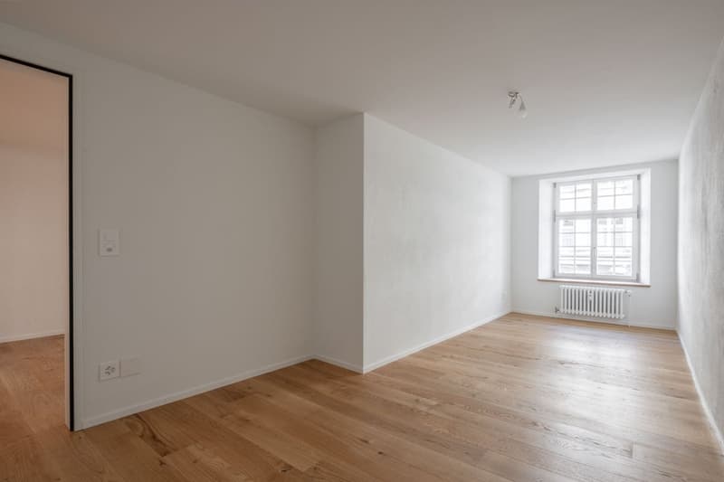Fascino! Appartamento di 4,5 locali in un edificio storico con balcone a Liestal – disponibile immediatamente (6)