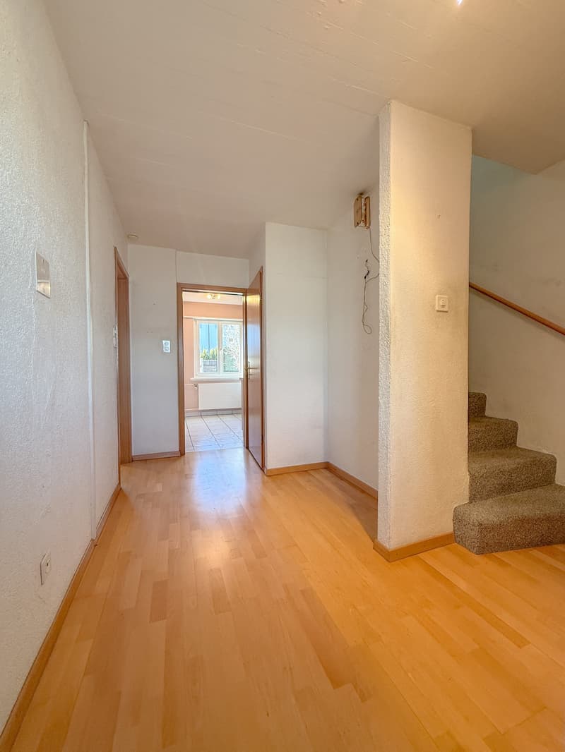 5.5-Zimmer Reiheneinfamilienhaus an guter Lage zu verkaufen. (7)
