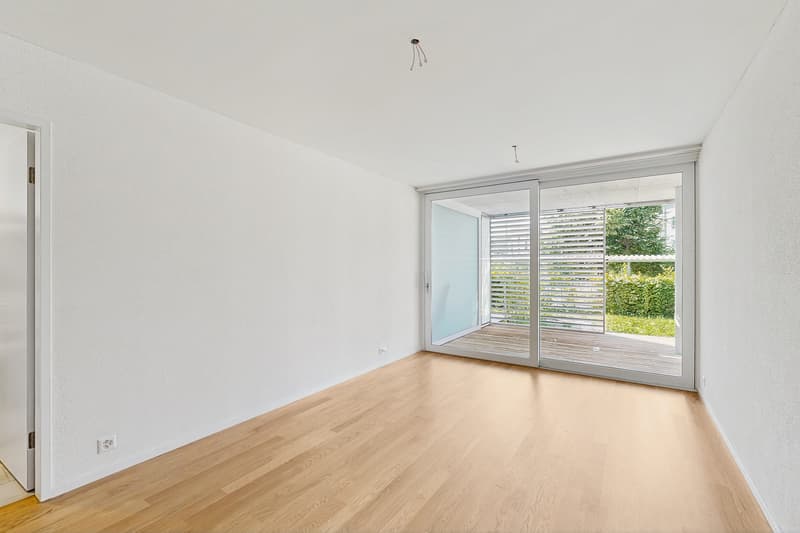 Appartamento moderno 2.5 locali con giardino in affitto e terrazza in legno a Zürich-Schwamen (3)