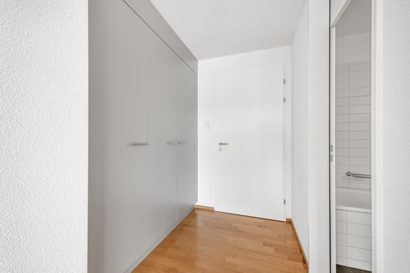Entrée mit Einbauschrank