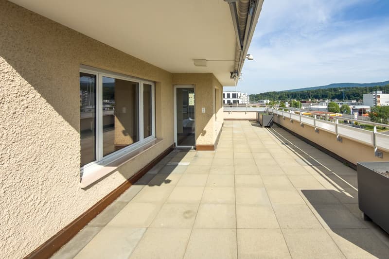 Schöne helle 4.5-Zimmer-Attikawohnung mit Terrasse (3)