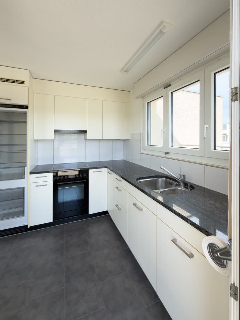 Schöne helle 4.5-Zimmer-Attikawohnung mit Terrasse (6)