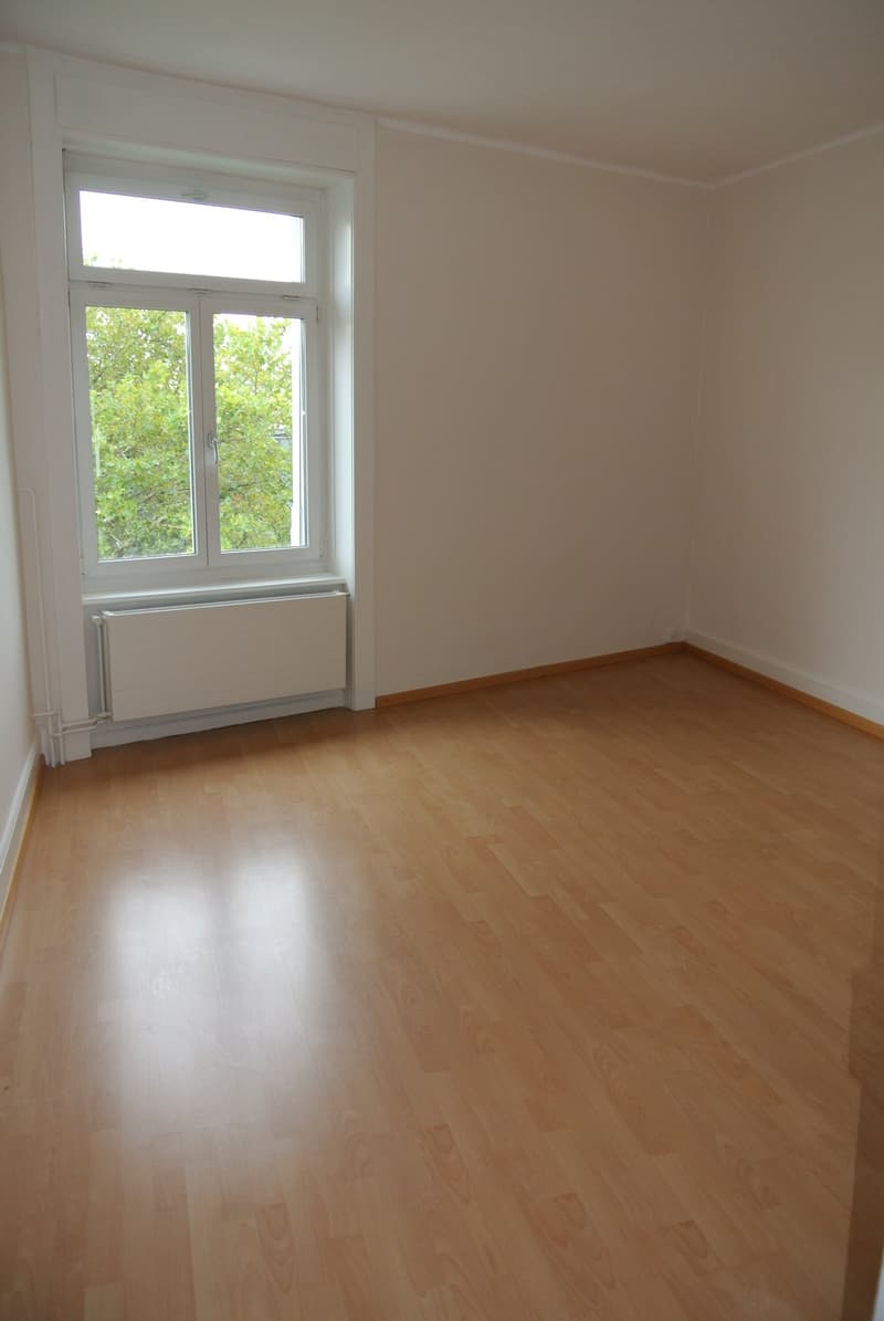 Charmante 2.5-Zimmer-Altbauwohnung im Herzen von Zürich-Altstetten (6)