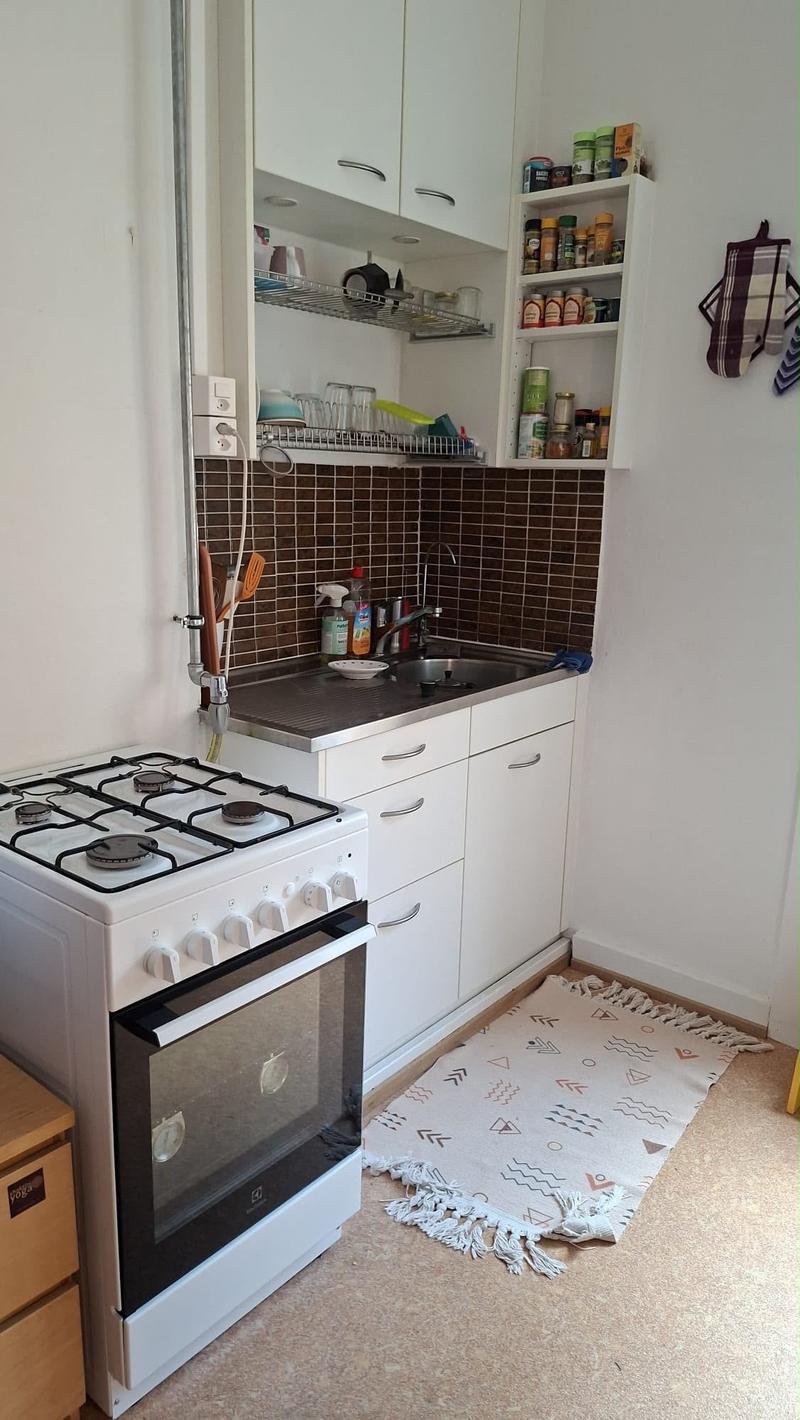 Charmante 2.5-Zimmer-Altbauwohnung im Herzen von Zürich-Altstetten (9)