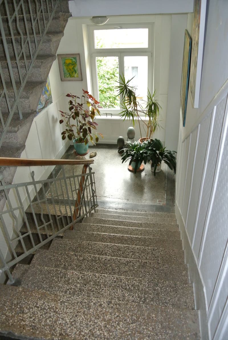Charmante 2.5-Zimmer-Altbauwohnung im Herzen von Zürich-Altstetten (14)