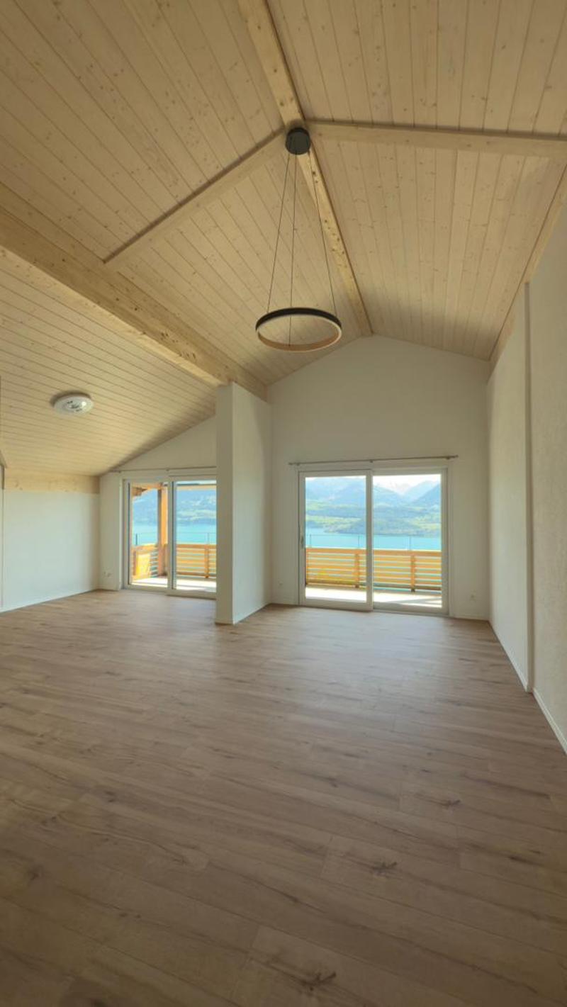 Moderne 4-Zimmer-Wohnung mit Seeblick in Aeschlen ob Gunten (2)