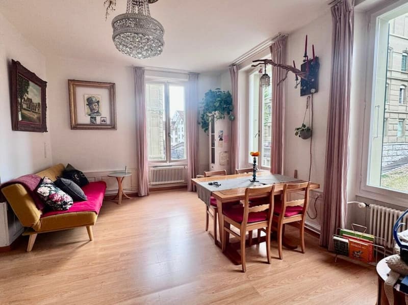 2 1/2-Zimmerwohnung mit Balkon (5)