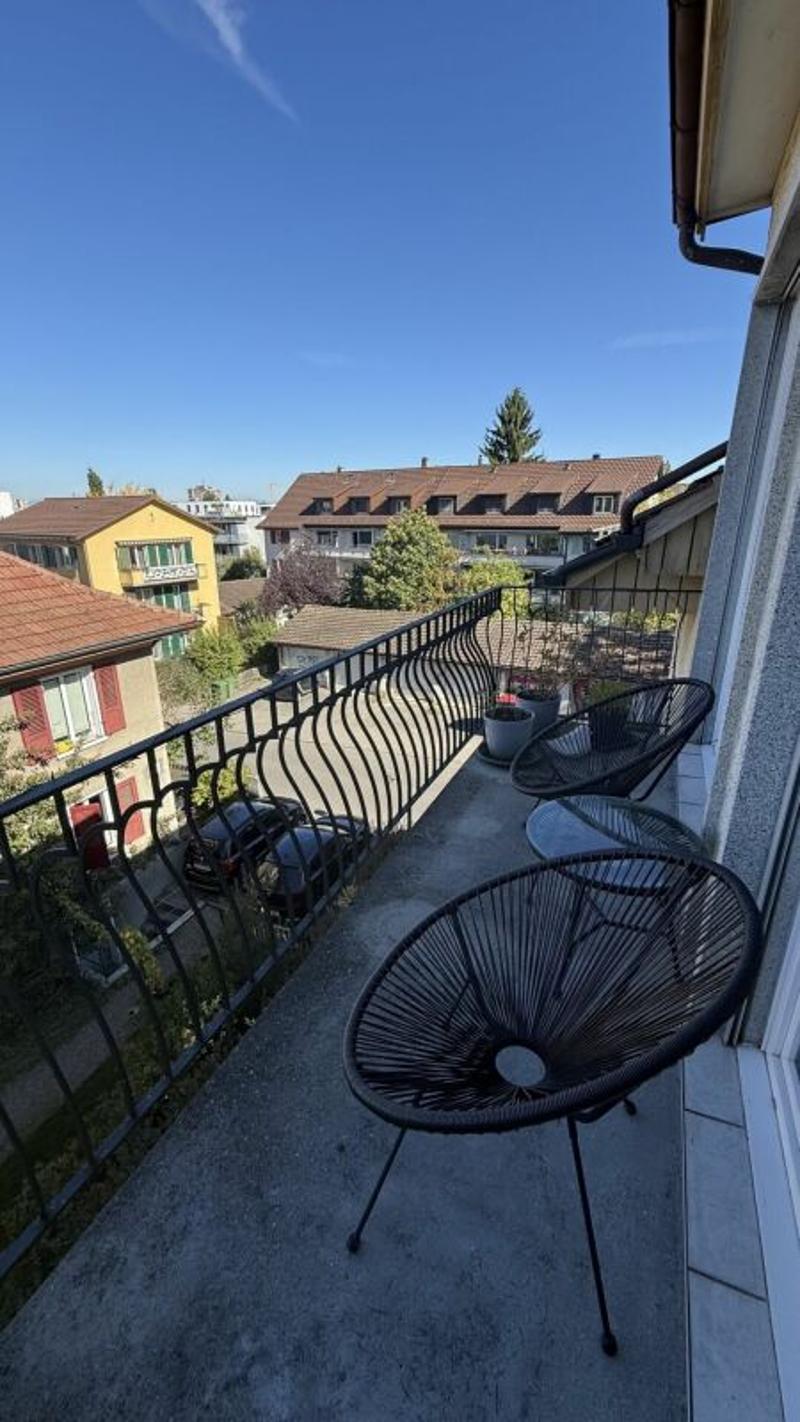 5 1/2-Dachwohnung mit schöner Aussicht und Cheminée (19)