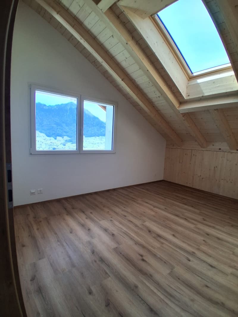 Appartement en mansarde 3 1/2 pièces avec vue imprenable sur le lac et les montagnes (12)
