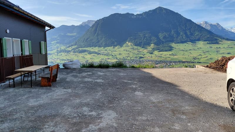 Appartement en mansarde 3 1/2 pièces avec vue imprenable sur le lac et les montagnes (14)