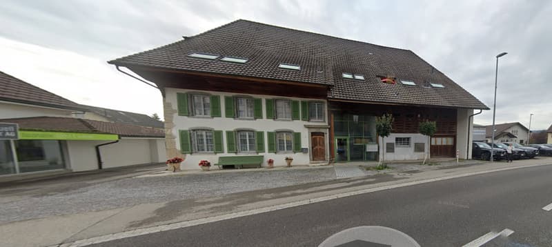 2-room apartment in Lengnau BE – Historic building with top location (1)