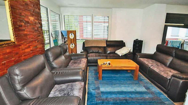 Spacious 5-room apartment with balcony in Bitsch (2)