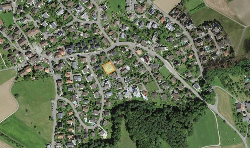 Charmantes Zweifamilienhaus an ruhiger Lage in Bergdietikon (3)