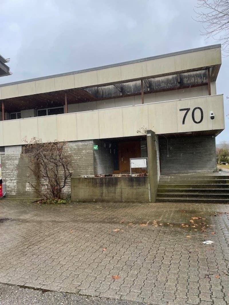 Commercial building with balcony in Langenthal (3)