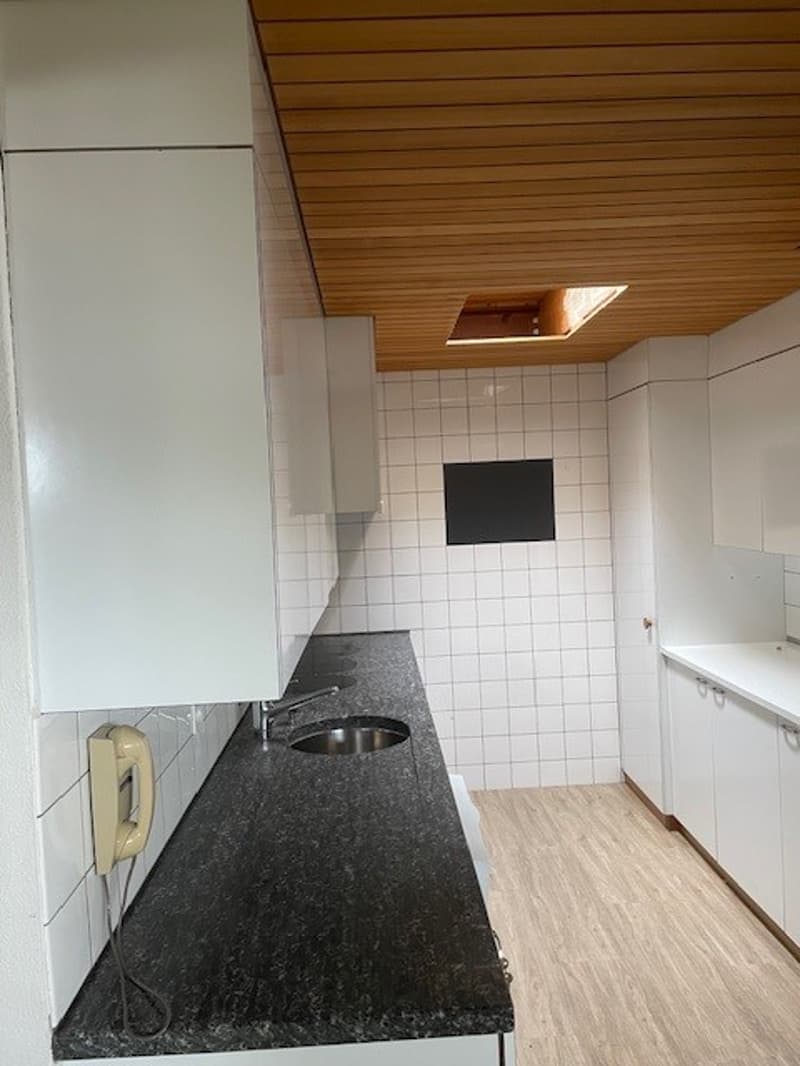 Commercial building with balcony in Langenthal (4)